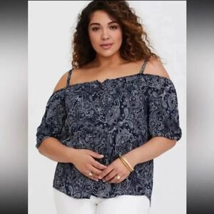 Torrid Blue Paisley Cold Shoulder Blouse – Boho Print, Size 0 (Large/12)